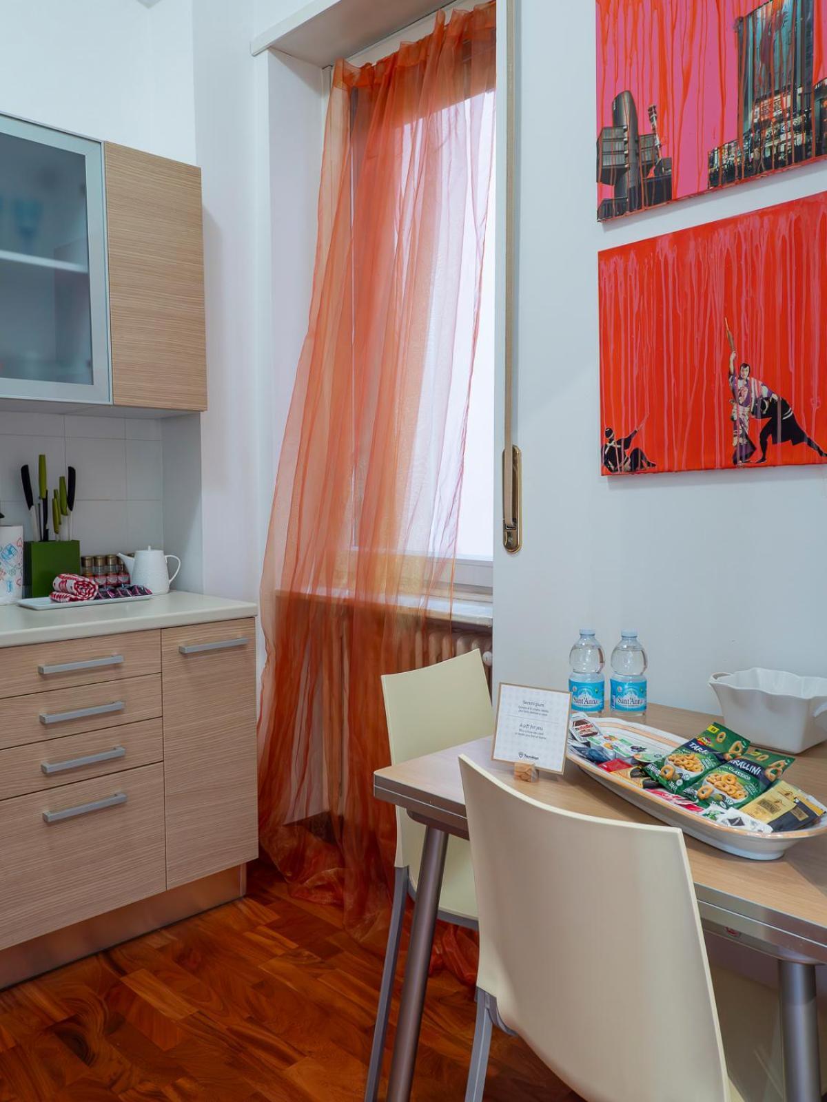 Orange Suite Милано Екстериор снимка